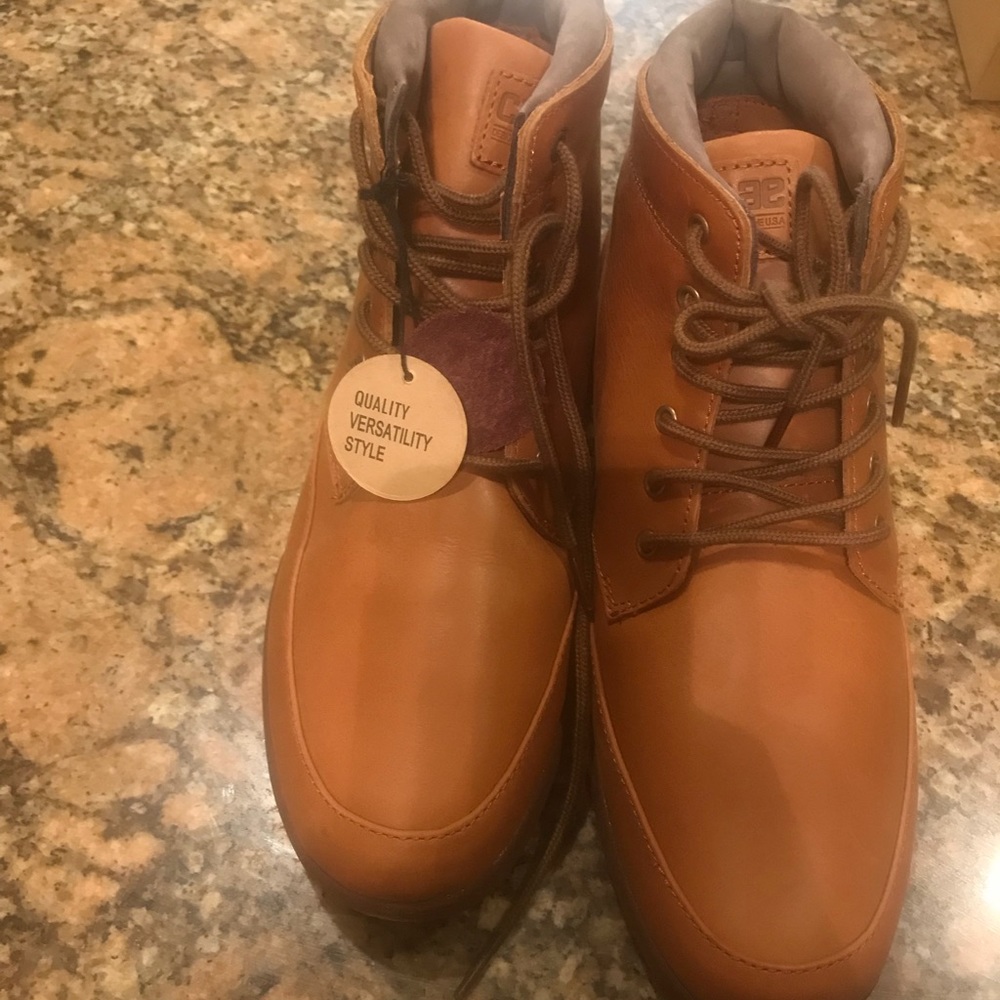 Boots Clae Leather High Top Sneaker
